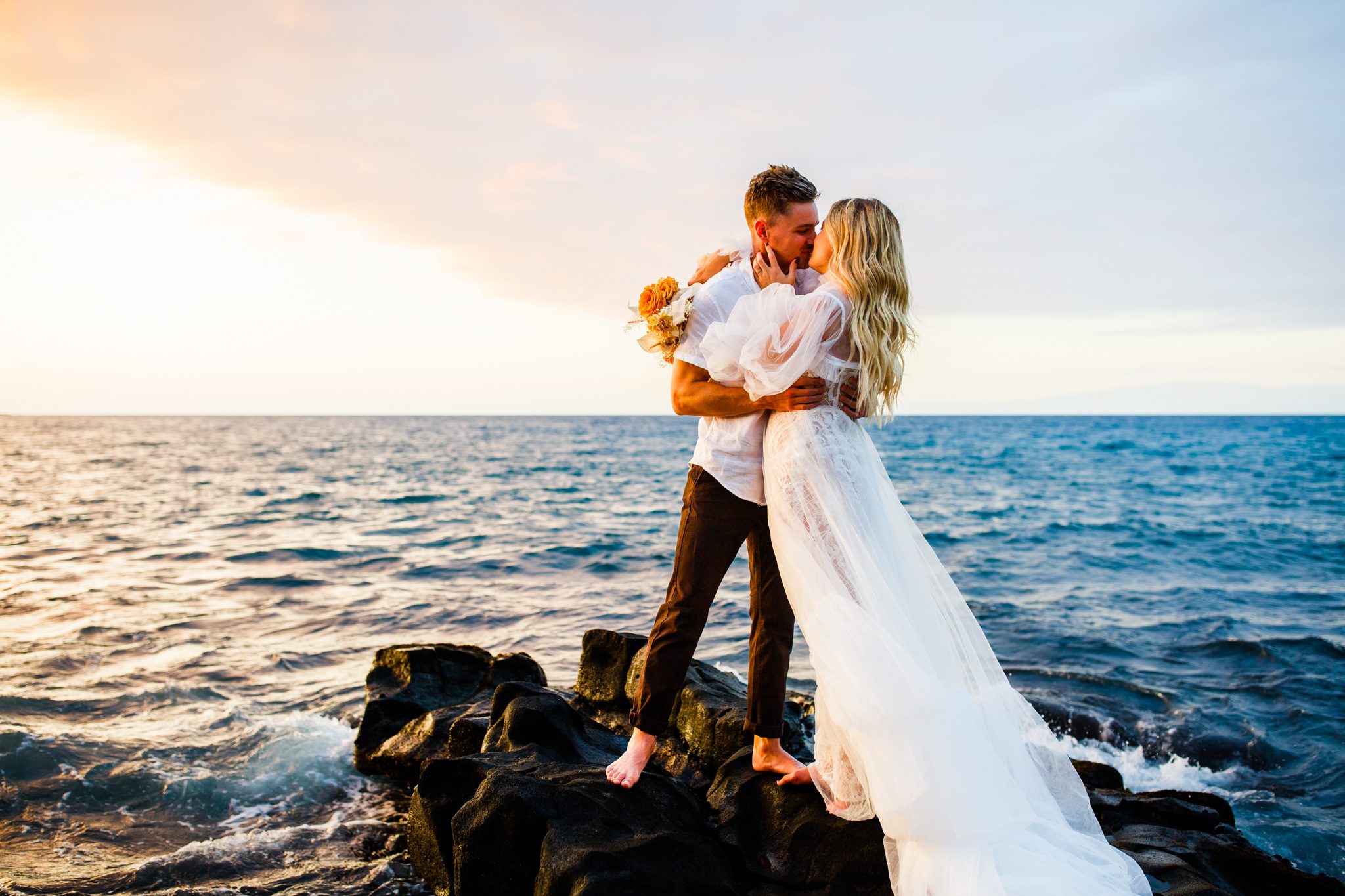 Destination wedding photographer on the beach Big Island