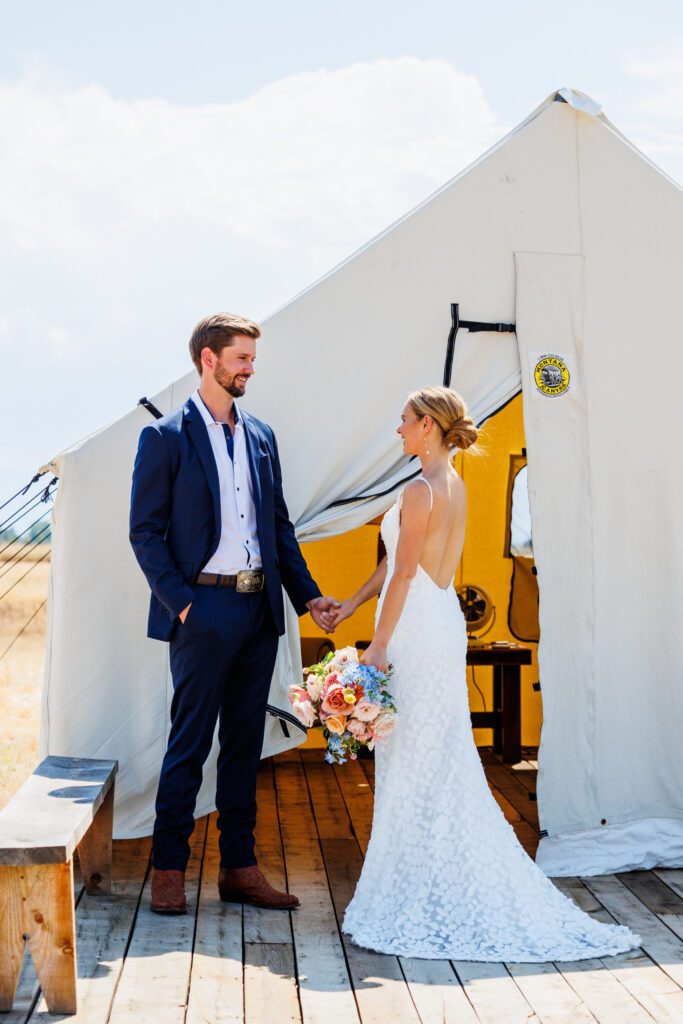 wedding couple with tent