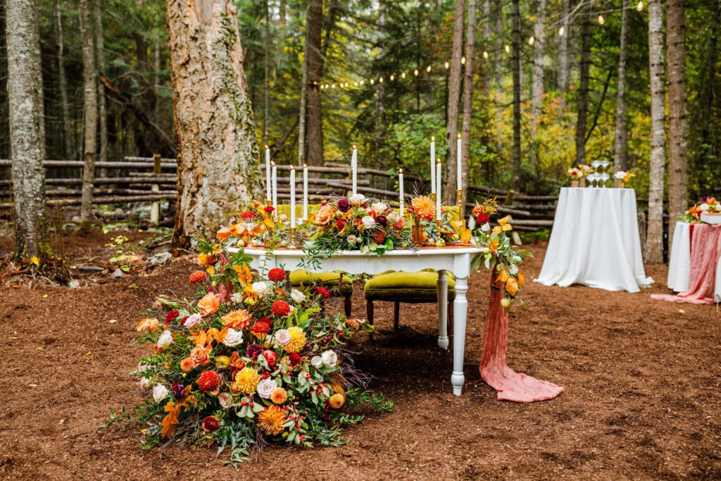 fall sweethearts table decor and floral arrangements
